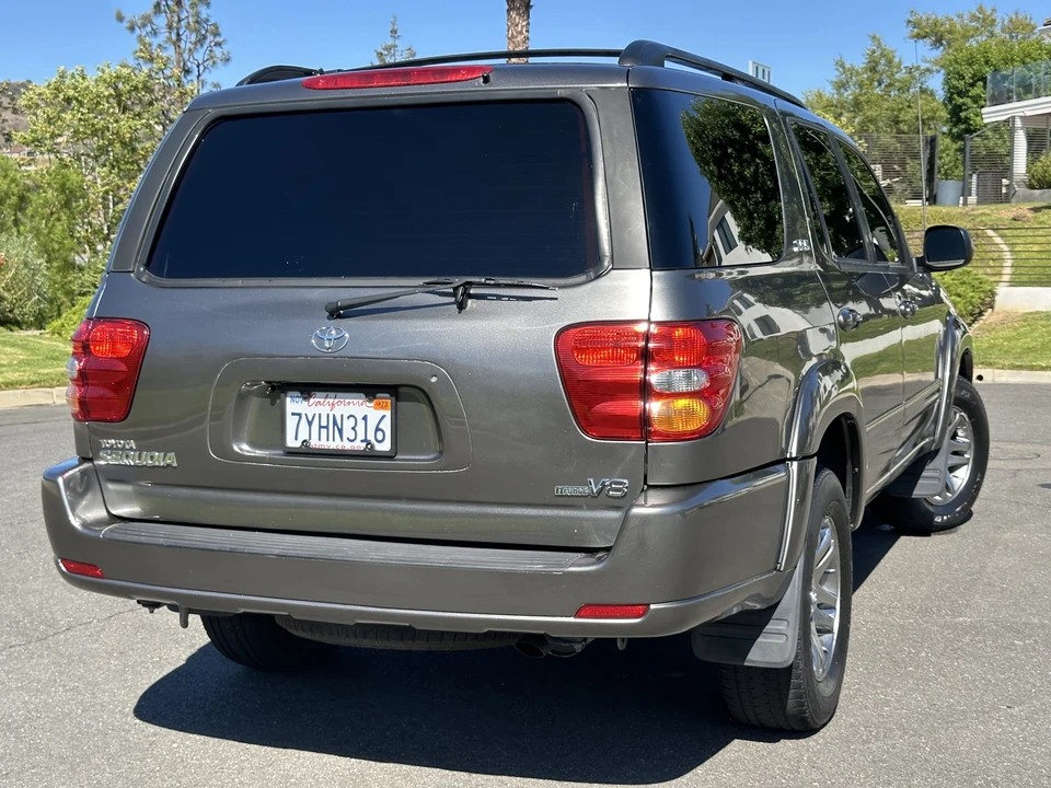 2004 Toyota Sequoia 1st Gen - Image 29 of 31