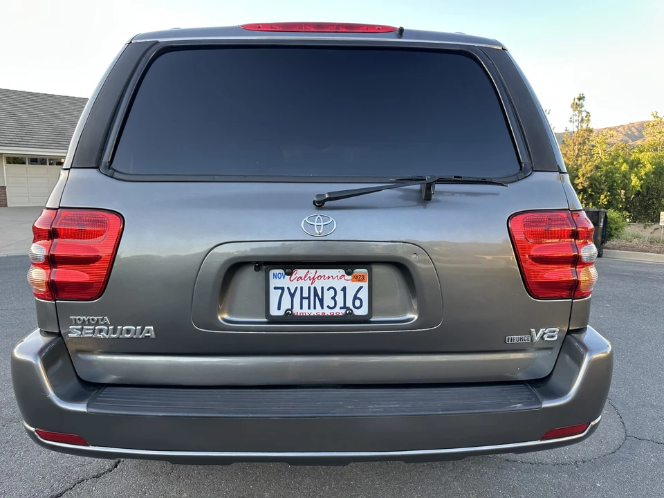 2004 Toyota Sequoia 1st Gen - Image 27 of 31