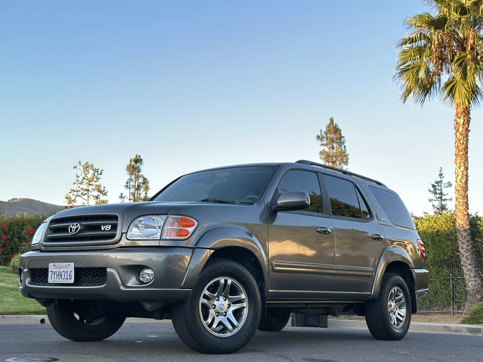 2004 Toyota Sequoia 1st Gen - Image 8 of 31