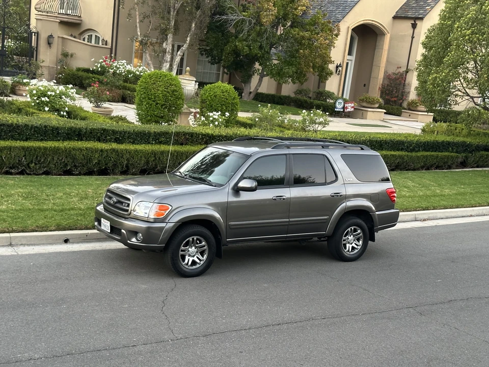 2004 Toyota Sequoia 1st Gen - Image 9 of 31
