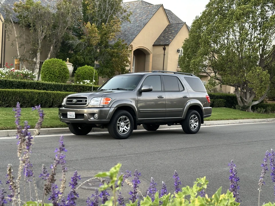 2004 Toyota Sequoia 1st Gen - Image 10 of 31