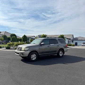 2004 Toyota Sequoia SR5