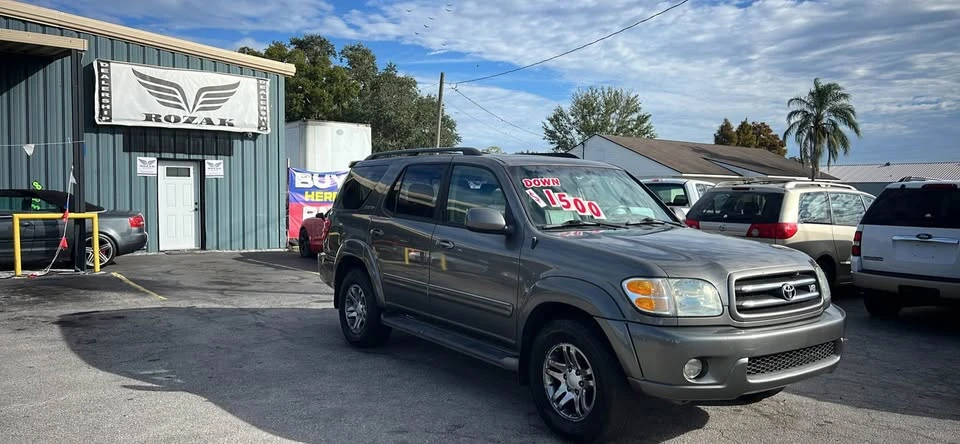2004 Toyota Sequoia 1st Gen - Image 3 of 9