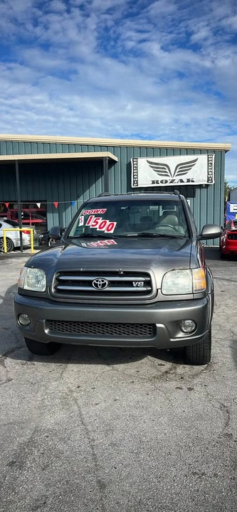 2004 Toyota Sequoia 1st Gen - Image 2 of 9