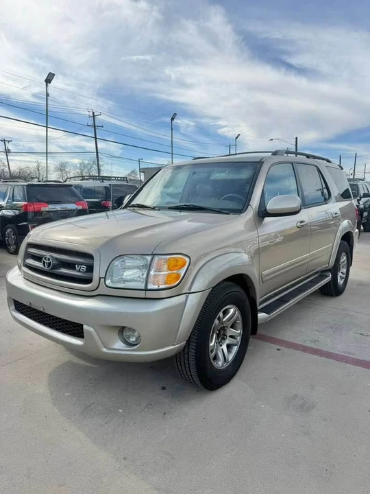 2004 Toyota Sequoia 1st Gen - Image 9 of 11