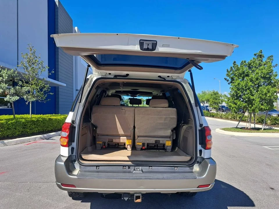 2004 Toyota Sequoia 1st Gen - Image 7 of 19