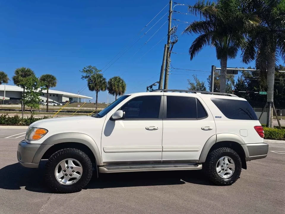 2004 Toyota Sequoia 1st Gen - Image 15 of 19