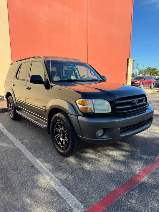 2004 Toyota Sequoia 1st Gen - Image 2 of 12