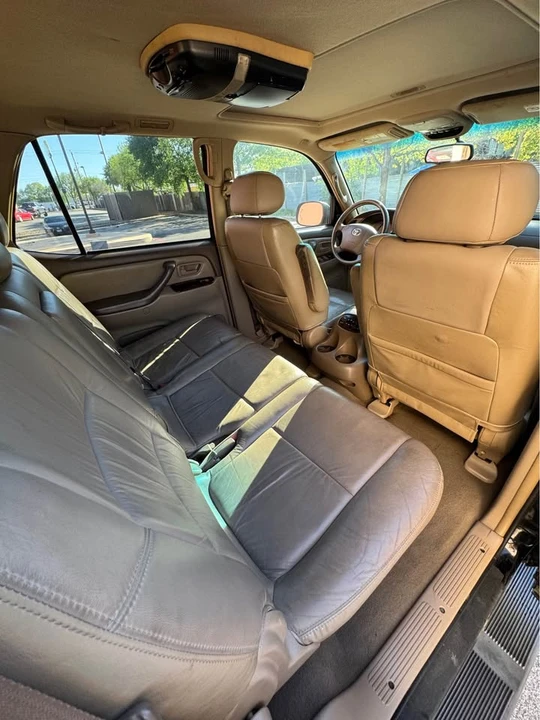 2004 Toyota Sequoia 1st Gen - Image 10 of 12