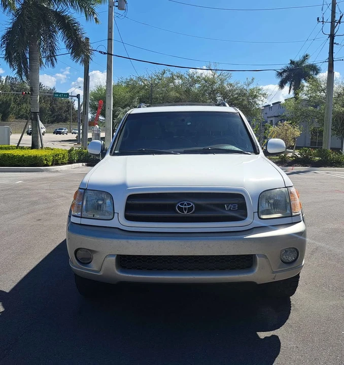 2004 Toyota Sequoia 1st Gen - Image 2 of 19