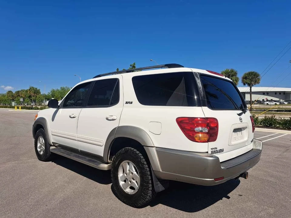 2004 Toyota Sequoia 1st Gen - Image 16 of 19