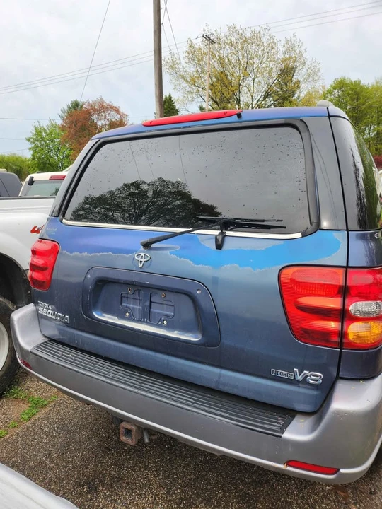 2004 Toyota Sequoia 1st Gen - Image 8 of 8