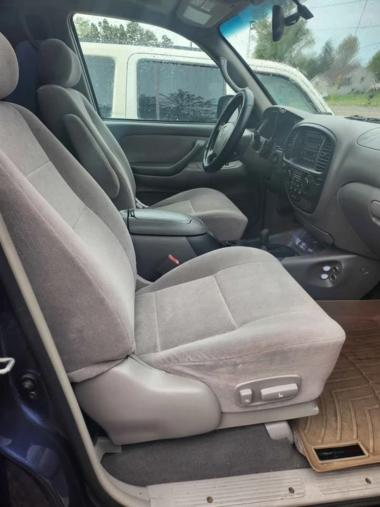 2004 Toyota Sequoia 1st Gen - Image 4 of 8