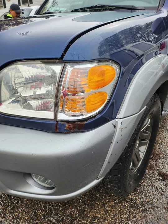 2004 Toyota Sequoia 1st Gen - Image 6 of 8
