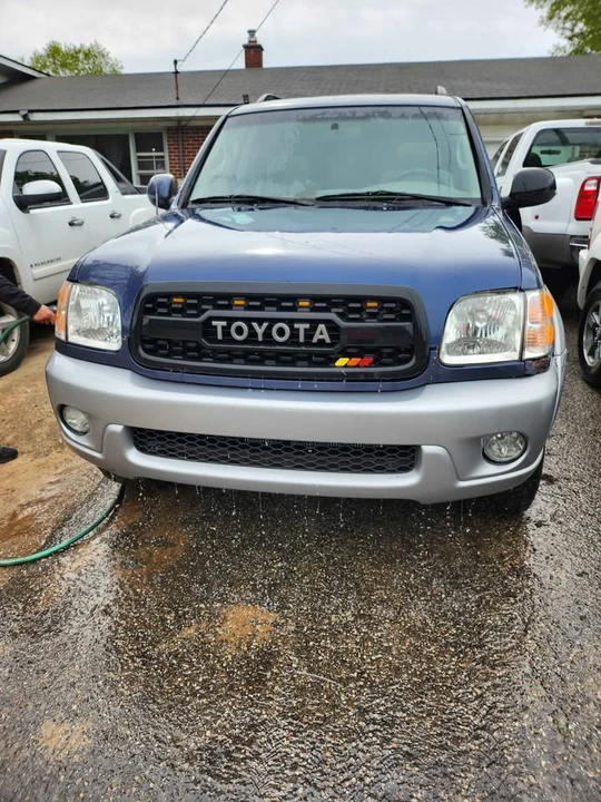2004 Toyota Sequoia 1st Gen - Image 7 of 8