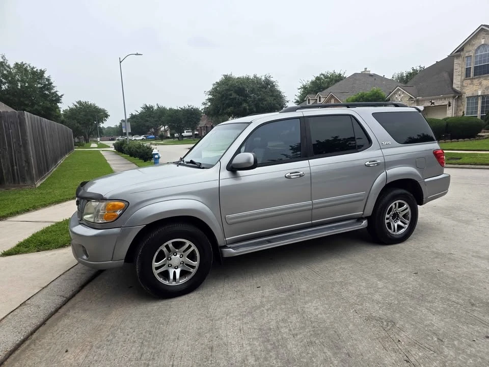 2004 Toyota Sequoia 1st Gen - Image 7 of 14