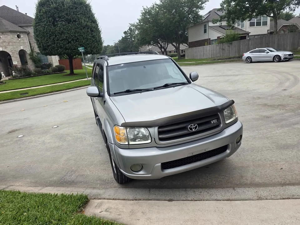 2004 Toyota Sequoia 1st Gen - Image 2 of 14