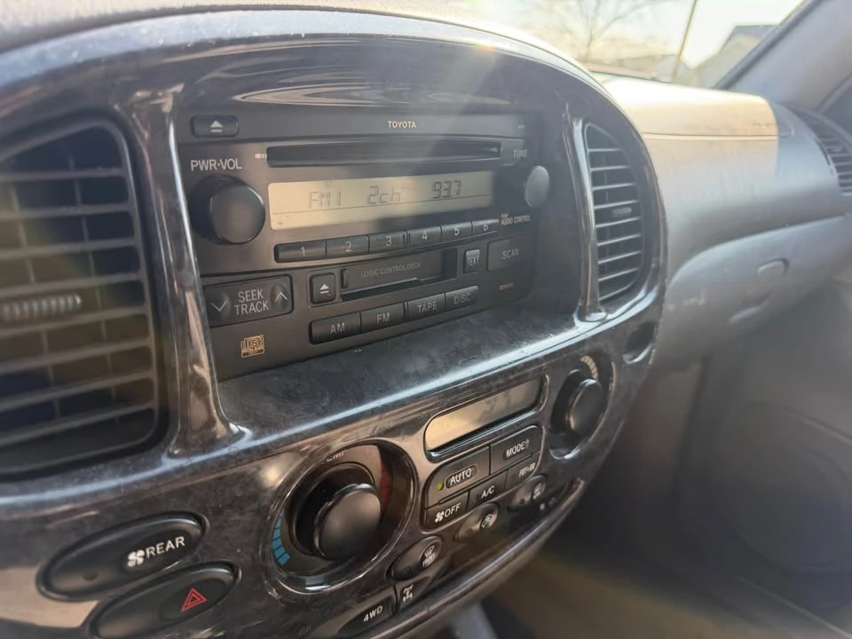 2004 Toyota Sequoia 1st Gen - Image 8 of 20