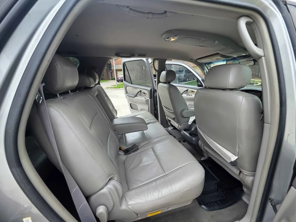2004 Toyota Sequoia 1st Gen - Image 11 of 14