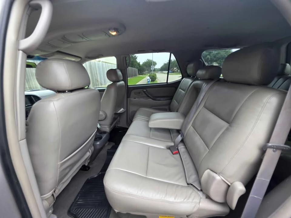 2004 Toyota Sequoia 1st Gen - Image 9 of 14