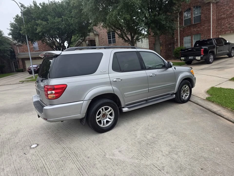 2004 Toyota Sequoia 1st Gen - Image 6 of 14