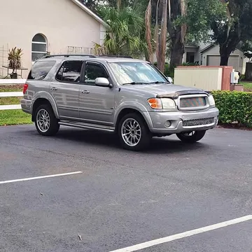 2004 Toyota Sequoia SR5 Sport Utility 4D