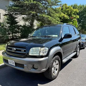 2004 Toyota Sequoia SR5 Sport Utility 4D