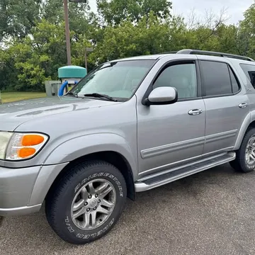 2004 Toyota Sequoia SR5 Sport Utility 4D