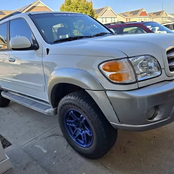 2004 Toyota Sequoia SR5 Sport Utility 4D