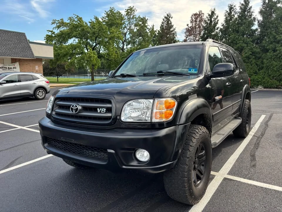 2004 Toyota Sequoia 1st Gen - Image 3 of 10