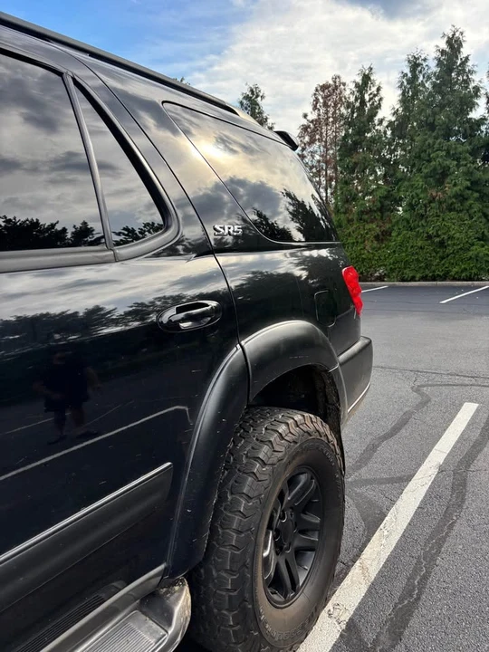 2004 Toyota Sequoia 1st Gen - Image 4 of 10