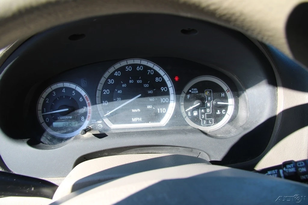 2004 Toyota Sienna 2nd Gen - Image 14 of 21