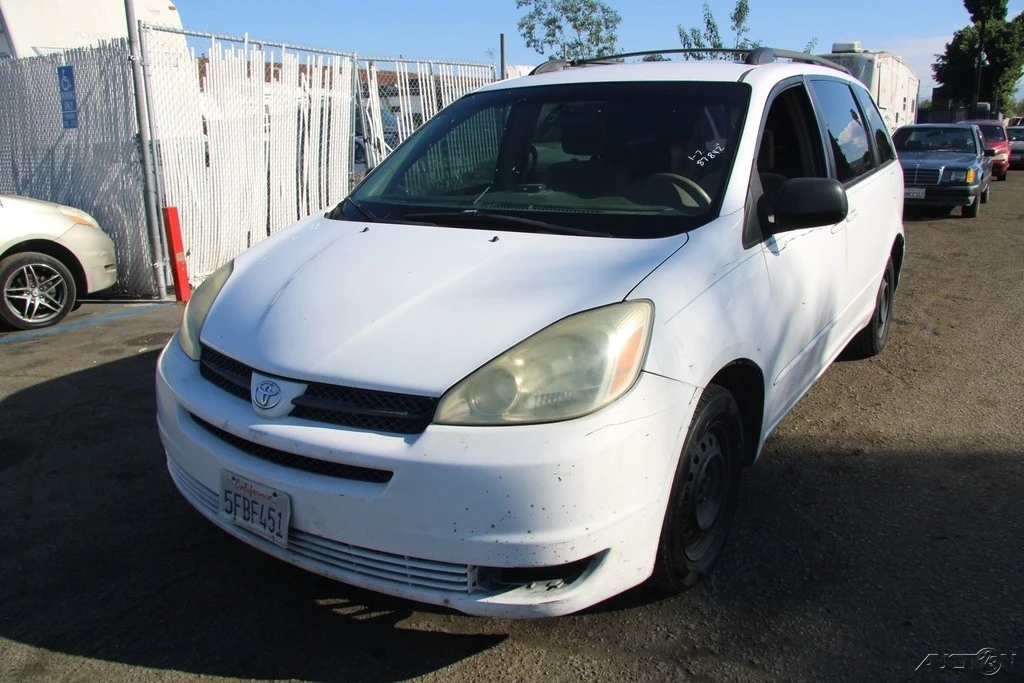 2004 Toyota Sienna 2nd Gen - Image 2 of 21