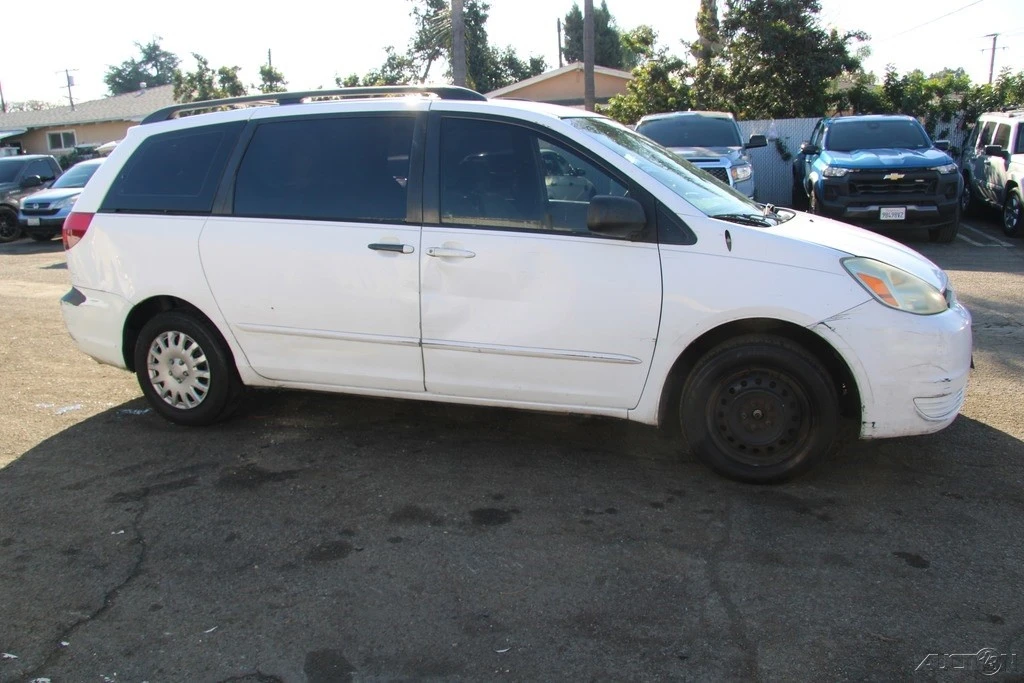 2004 Toyota Sienna 2nd Gen - Image 7 of 21