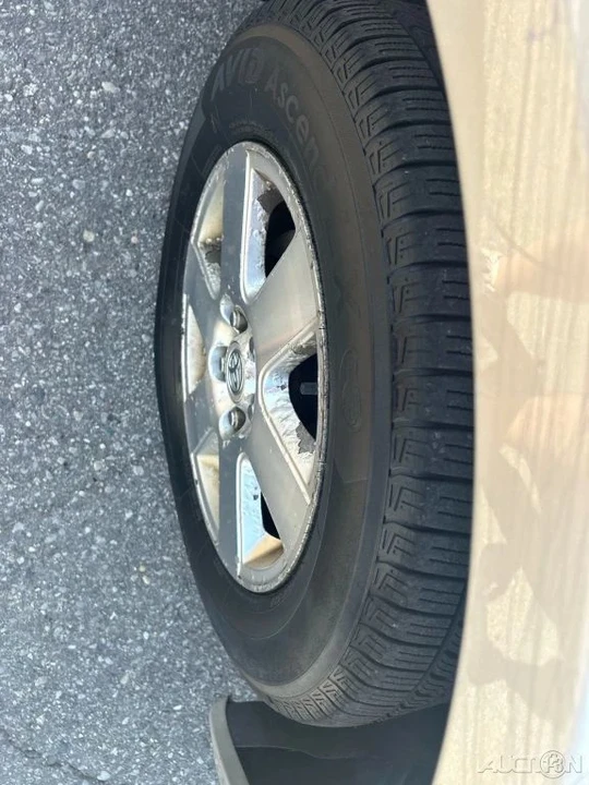 2004 Toyota Sienna 2nd Gen - Image 12 of 12