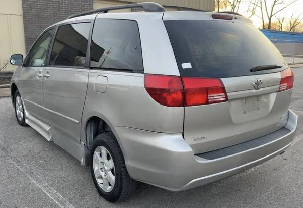 2004 Toyota Sienna 1st Gen - Image 6 of 21