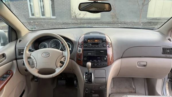 2004 Toyota Sienna 1st Gen - Image 13 of 21