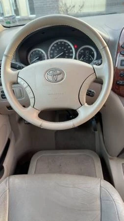 2004 Toyota Sienna 1st Gen - Image 14 of 21