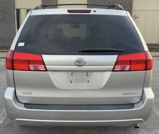 2004 Toyota Sienna 1st Gen - Image 7 of 21