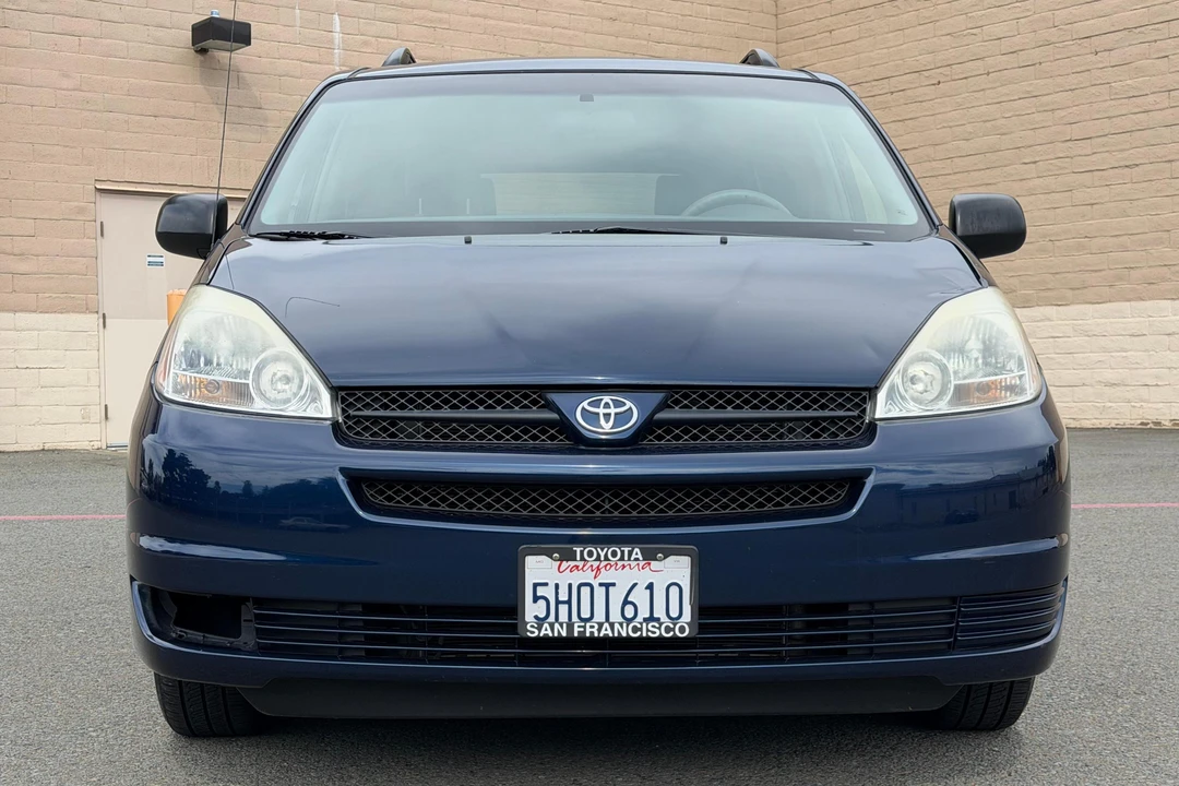 2004 Toyota Sienna 2nd Gen - Image 2 of 31