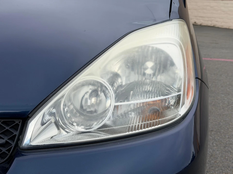 2004 Toyota Sienna 2nd Gen - Image 15 of 31