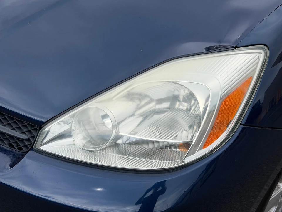 2004 Toyota Sienna 2nd Gen - Image 16 of 31
