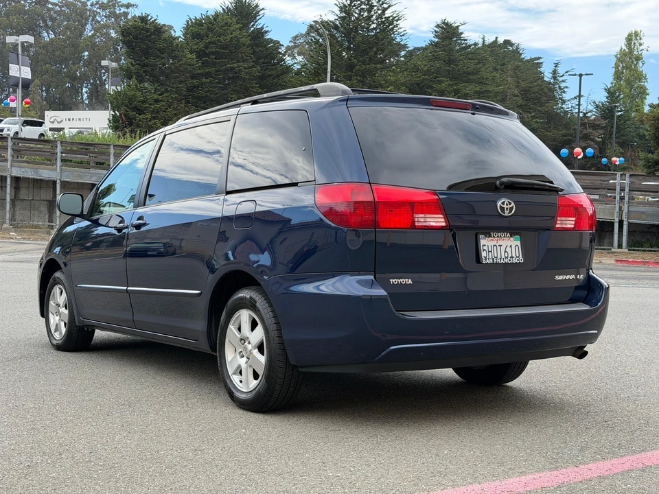 2004 Toyota Sienna 2nd Gen - Image 10 of 31