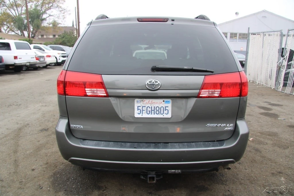 2004 Toyota Sienna 2nd Gen - Image 5 of 21