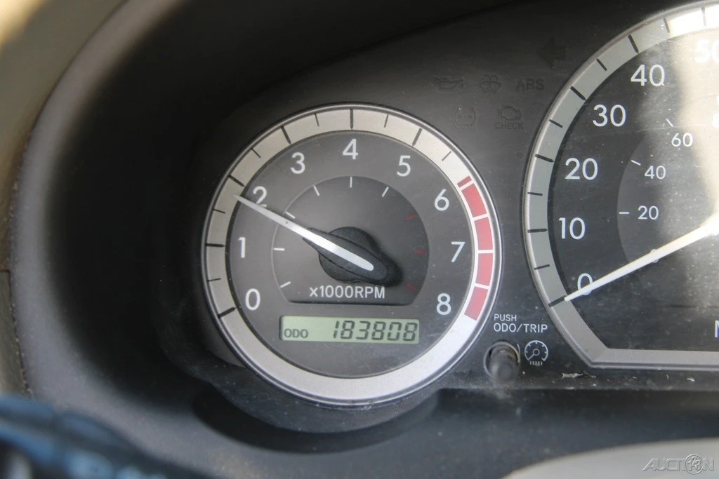 2004 Toyota Sienna 2nd Gen - Image 15 of 21
