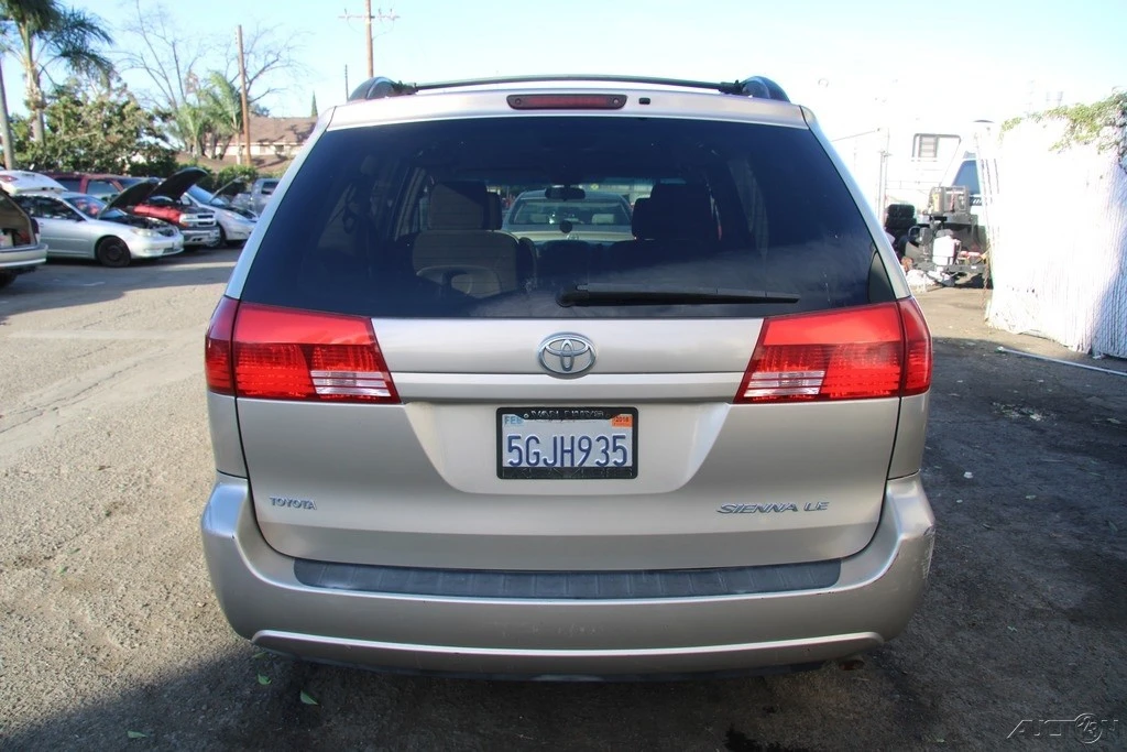 2004 Toyota Sienna 2nd Gen - Image 5 of 21