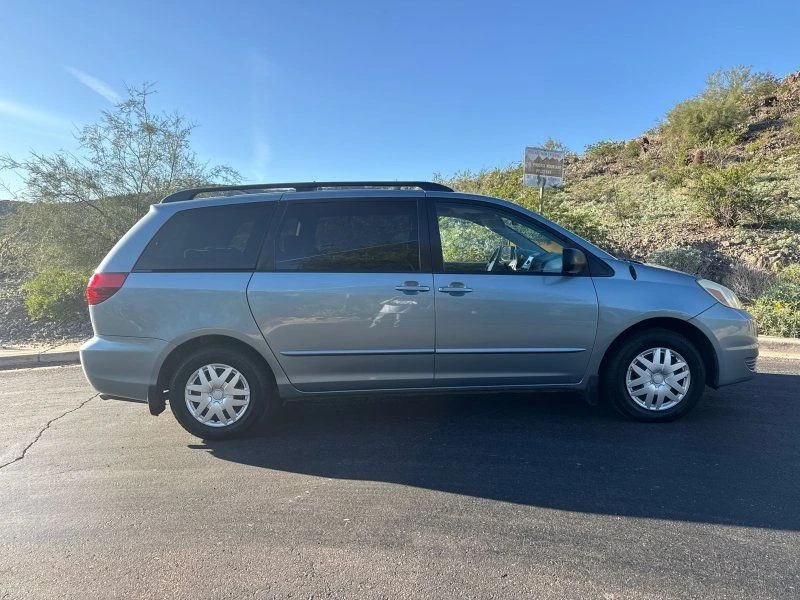 2004 Toyota Sienna 2nd Gen - Image 8 of 21