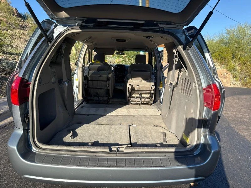 2004 Toyota Sienna 2nd Gen - Image 15 of 21