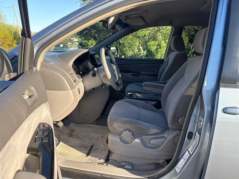 2004 Toyota Sienna 2nd Gen - Image 10 of 21