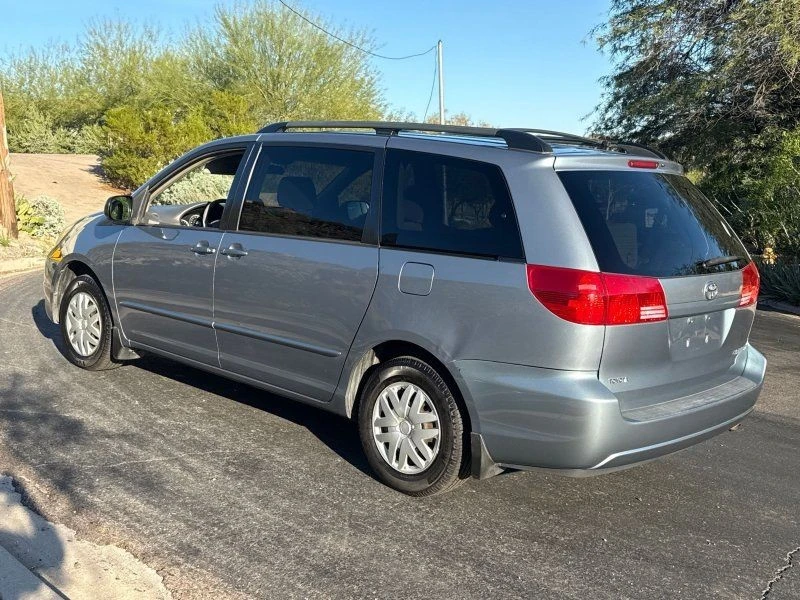 2004 Toyota Sienna 2nd Gen - Image 5 of 21